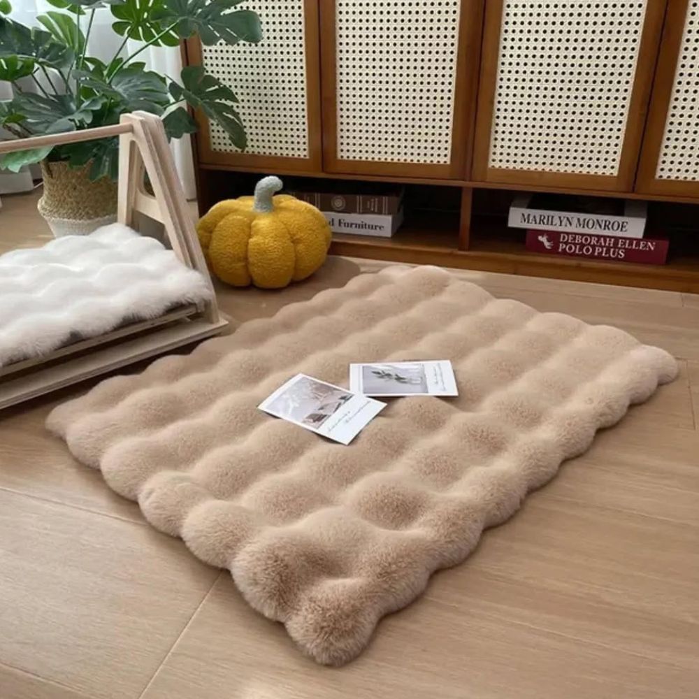 Catvera Faux Fur Pet Mat