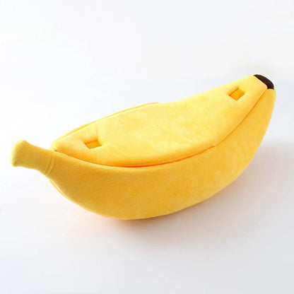 Catvera Banana Shaped Cat Bed - Image 1|||PROMPT|||Original clean product image