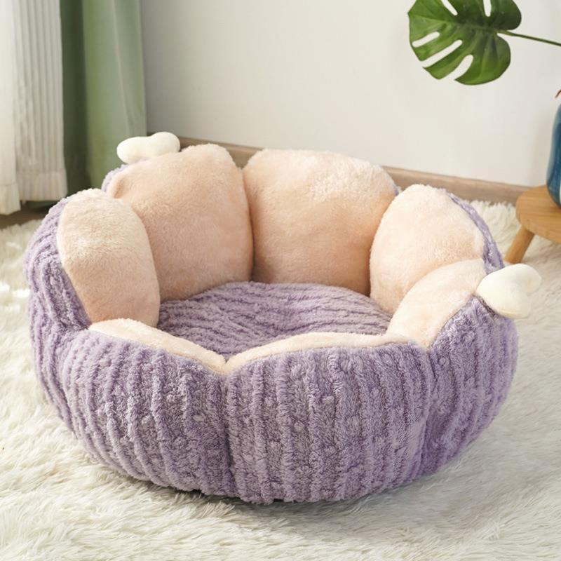 Catvera Cactus Fluffy Warm Cat Bed - Image 4|||PROMPT|||Original clean product image