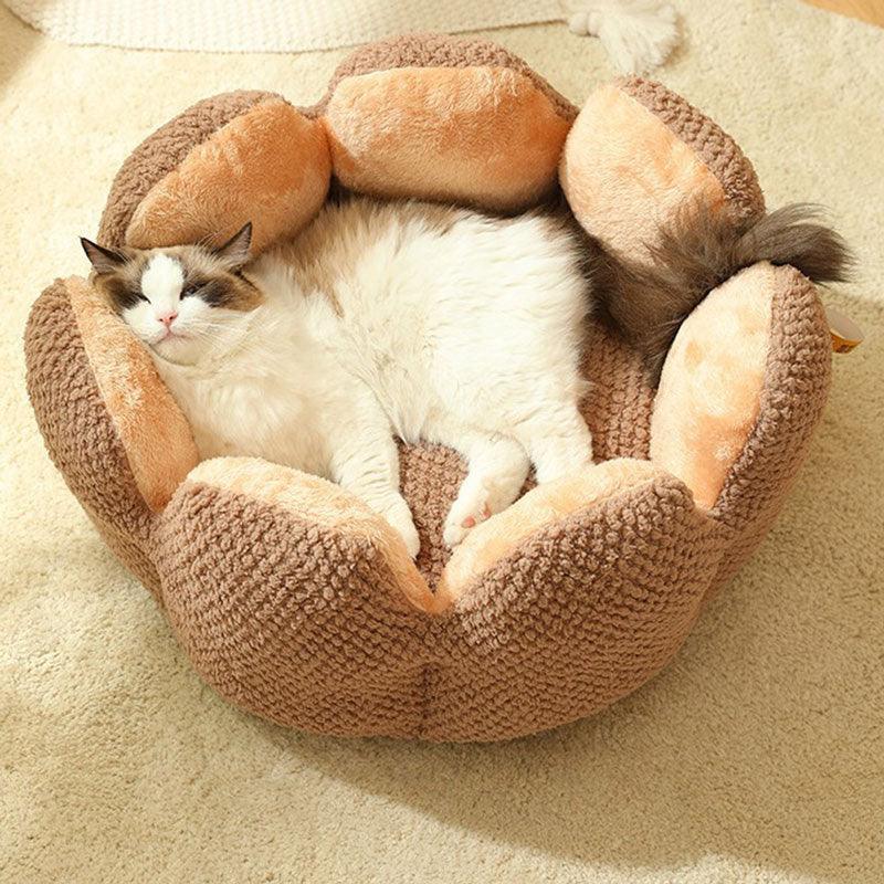 Catvera Flower Nest Cat Bed - Image 4|||PROMPT|||Original clean product image