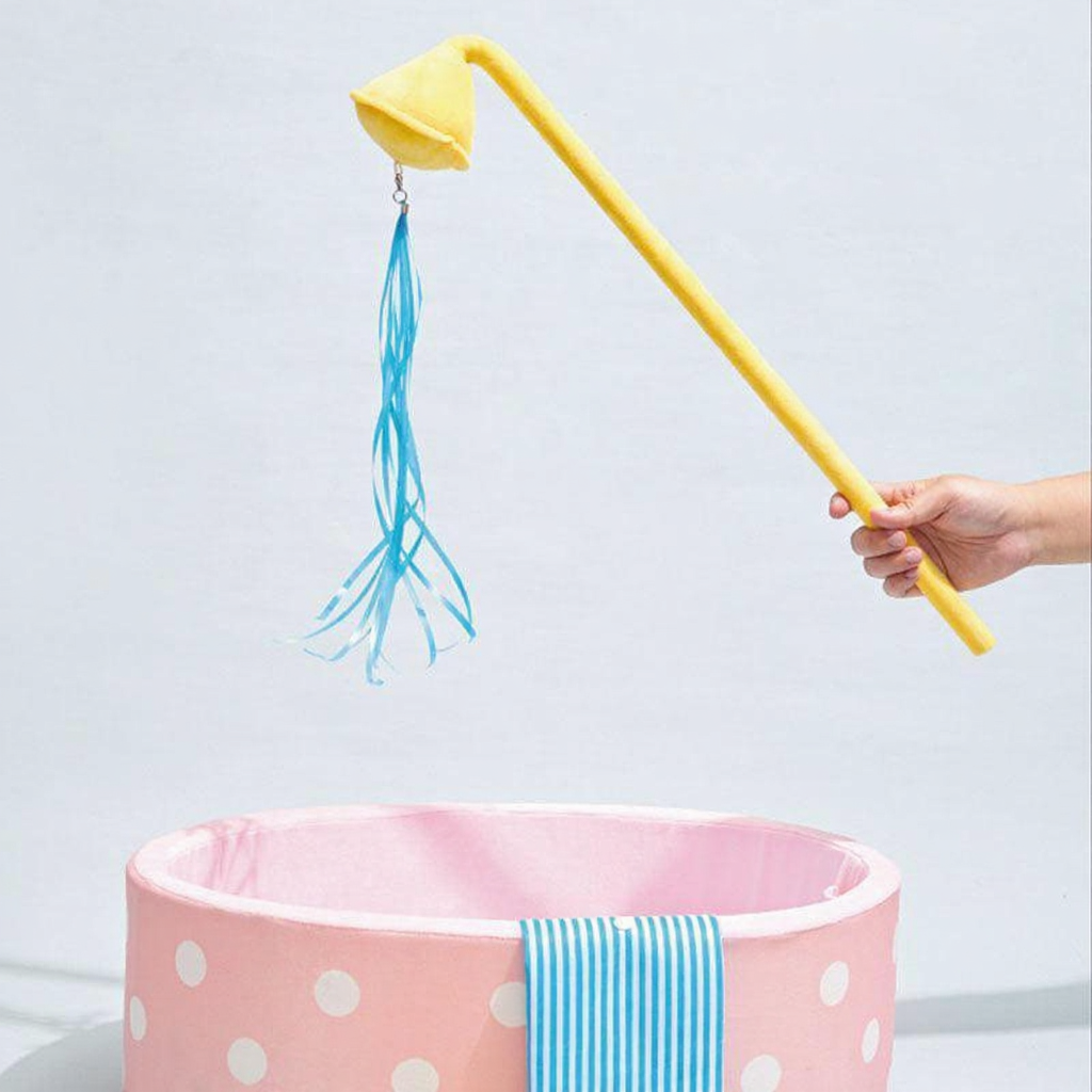 Catvera Japanese Hot Spring Cat Bed - Image 15|||PROMPT|||Cleaned image. Original analysis: Found 1 brand name printed on the yellow rod/pole of the cat teaser toy