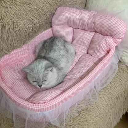 Catvera Ruffle Princess Pet Bed - Image 5|||PROMPT|||Cleaned image. Original analysis: found 1 watermark - 'KEMORELA' brand name with registered trademark symbol in top left corner