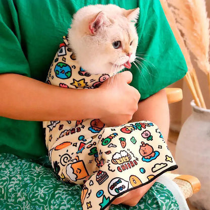 Catvera Self-Adherent Cat Grooming Wrap - Image 3|||PROMPT|||Original clean product image