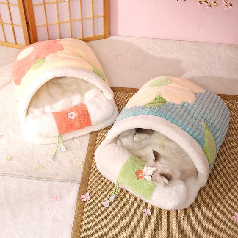 Catvera Self-Warming Cave Cat Bed - Image 5|||PROMPT|||Original clean product image