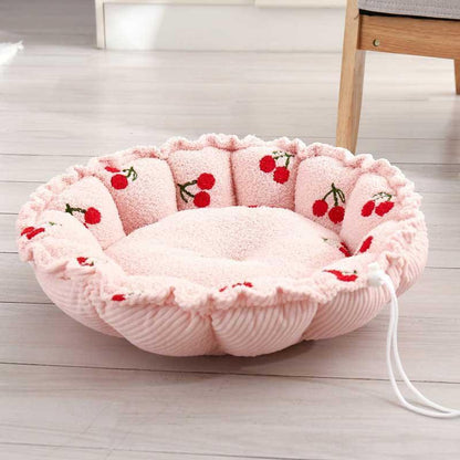 Catvera Transformable Coral Velvet Cat Bed - Image 1|||PROMPT|||Original clean product image